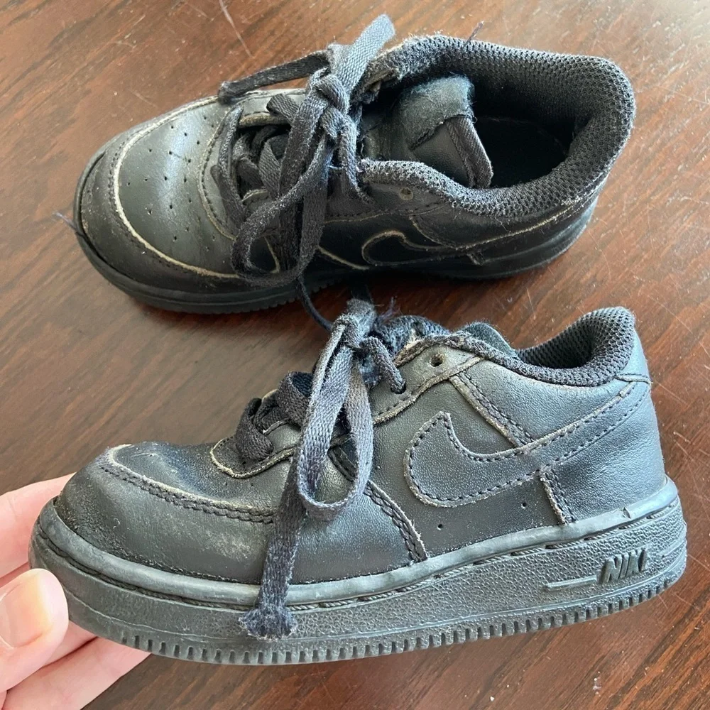 💚 Nike Air Force 1 Low Black Toddler Kids Sneaker Shoes Triple Black 8C
